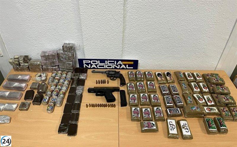 Desarticulan red de narcos con 455 kilos de hachís en Campo de Gibraltar.