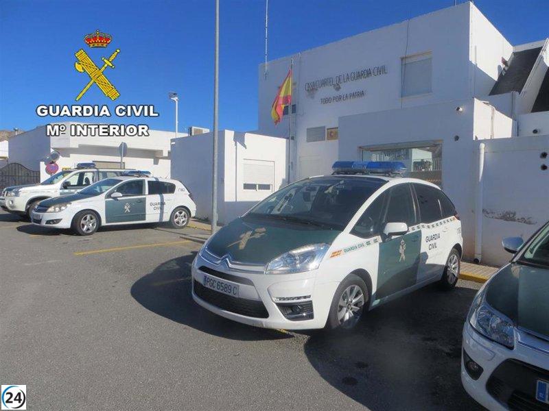 El acusado de apuñalar a dos hombres en un asentamiento chabolista de Níjar (Almería) ingresa en prisión.