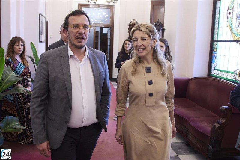 Encuentro de Yolanda Díaz con alcalde de Cádiz y sindicatos para tratar Bahía.