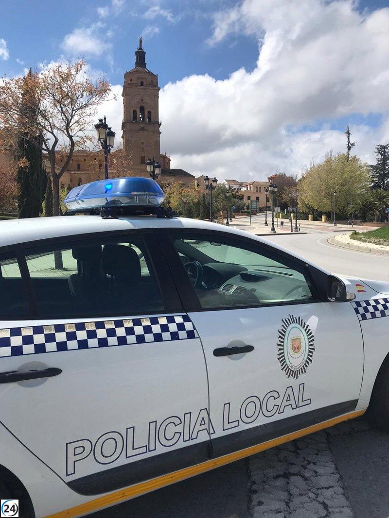 Fallece repartidor de comida en moto al chocar con camioneta en Guadix.