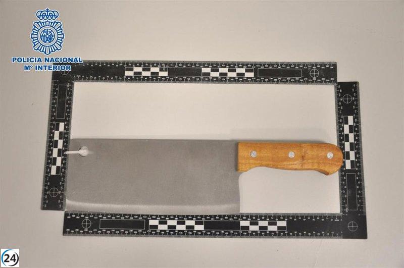 Detenido en Lucena con un hacha cuando iba al domicilio de su expareja.