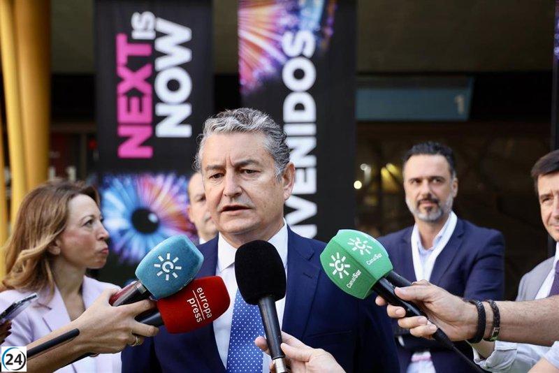 Sanz critica a la CHG por tener a un líder que insulta y apoya a Sánchez.