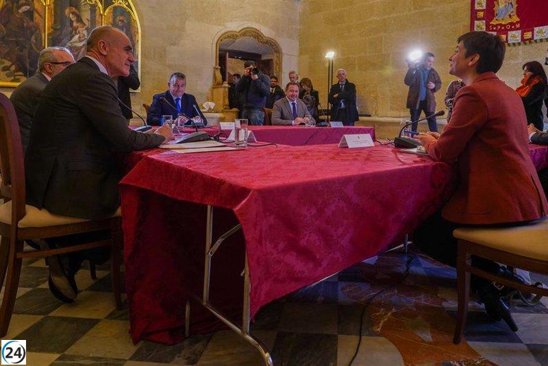 Gobierno y Andalucía acuerdan no recurrir al TC medidas para simplificar títulos de familias numerosas.