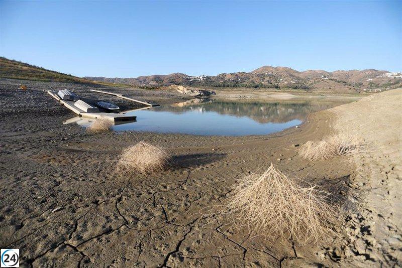 Cortes nocturnos de agua en municipios de la Axarquía malagueña para asegurar el abastecimiento.