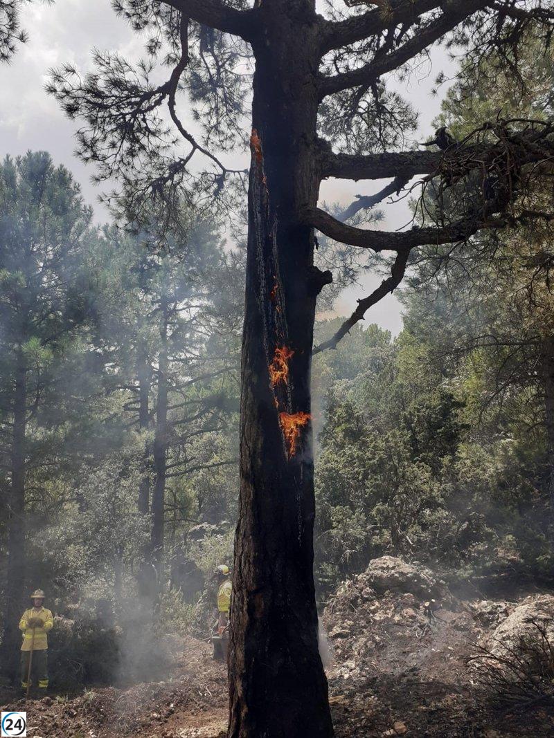 Un rayo causante de dos incendios forestales en Cazorla (Jaén)