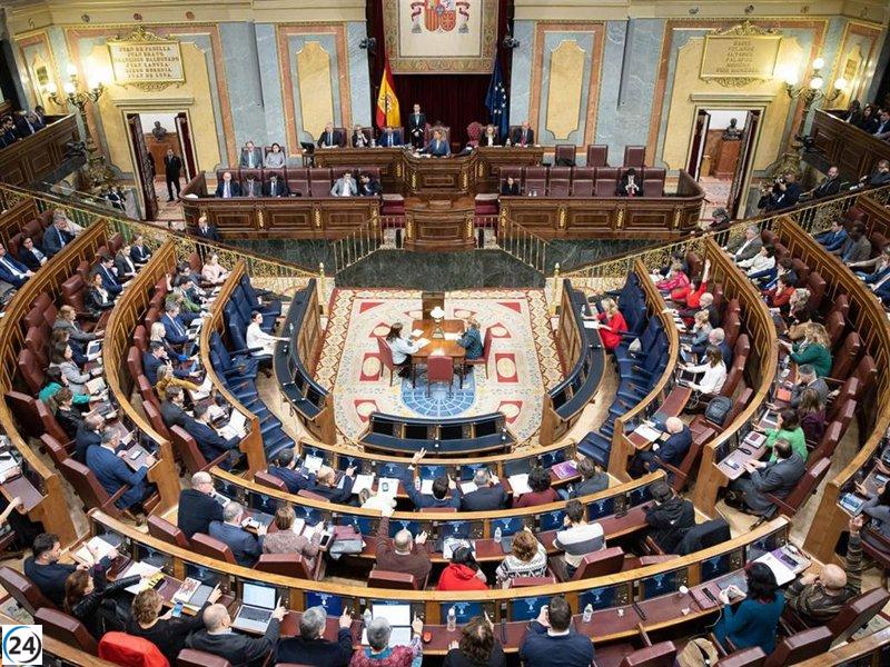 Sigma Dos: PP vencería en Andalucía el 23J con 25-27 diputados, seguido por PSOE con 22-24; Vox lograría 6 escaños y Sumar obtendría 5-6 diputados.