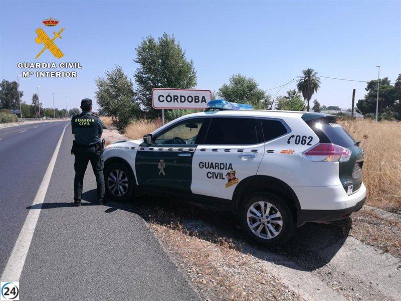 Dos jóvenes arrestados en Córdoba por robos en granjas, según la Guardia Civil.