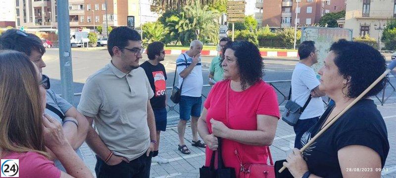Podemos exige readmisión de conductora de autobús despedida por parar debido a dolores menstruales en Almería.