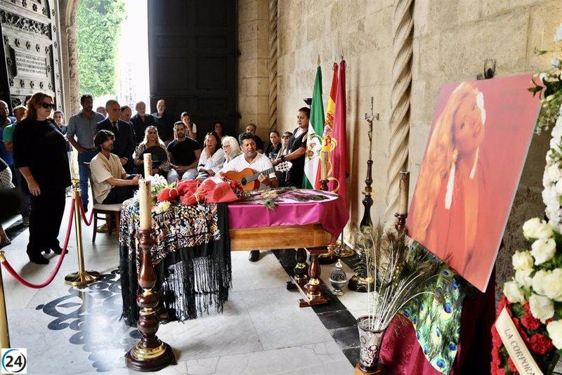 El cortejo fúnebre de María Jiménez partirá del Ayuntamiento de Sevilla en un coche de caballos rumbo a Triana.