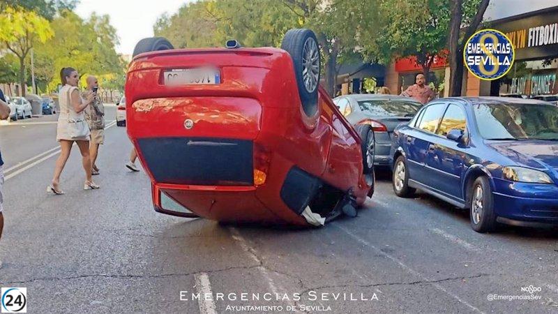 Investigan el accidente de un menor de 14 años herido al volcar el coche que manejaba en Ronda Triana (Sevilla) este domingo