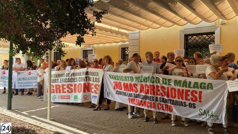 Incidente violento en centro de salud de Málaga: paciente ataca a médica y lanza silla