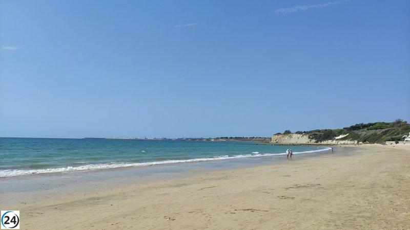 Naufraga embarcación con 30 migrantes en playa de El Puerto (Cádiz), uno fallece después de una peligrosa travesía de seis días.