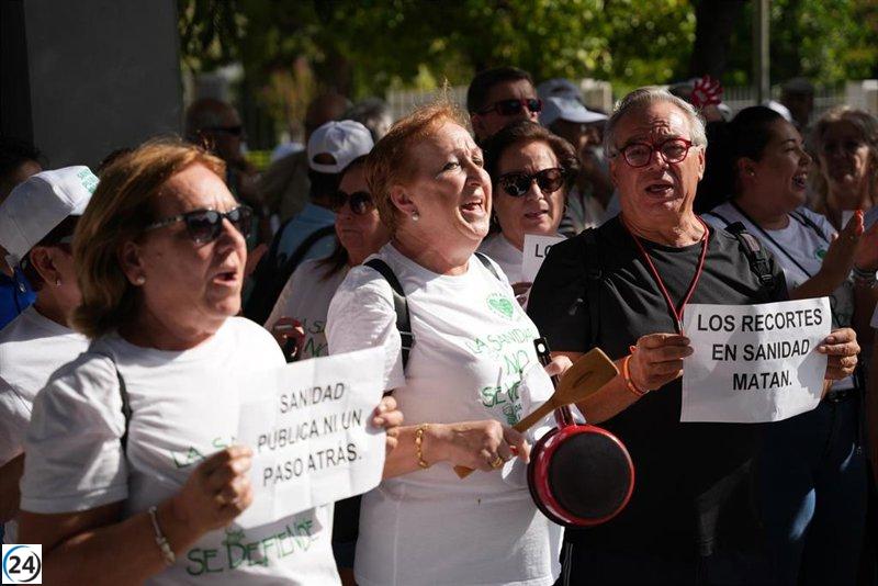 Movimiento Marea Blanca organiza manifestaciones en todas las provincias andaluzas el 28 de octubre para defender la sanidad pública.