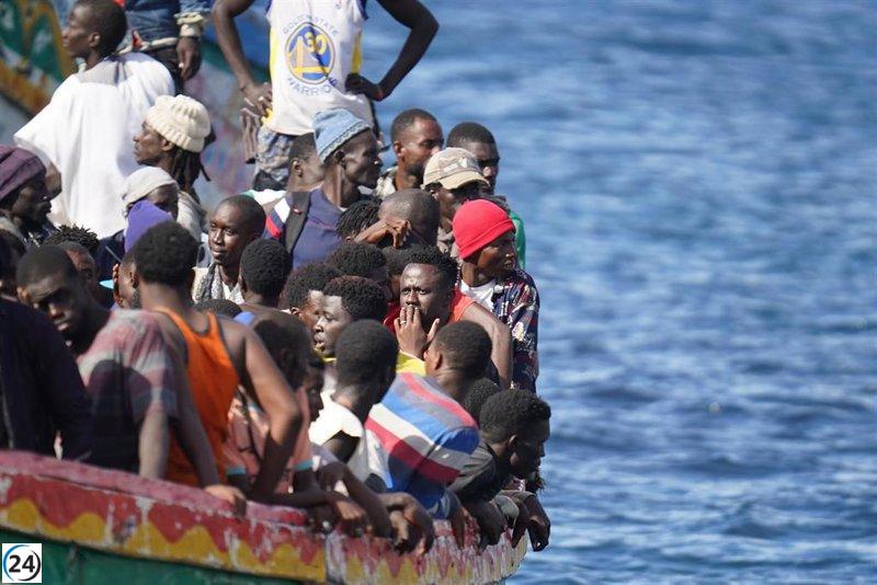 El Gobierno evita pronunciarse sobre la llegada de migrantes canarios, incrementando la preocupación del Ayuntamiento de Sevilla