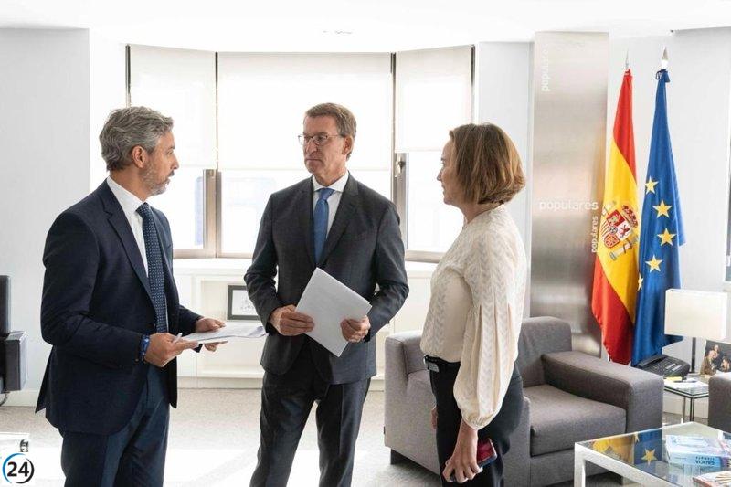Feijóo amplía su equipo con cuatro vicesecretarias y mantiene a Juan Bravo en Economía del PP.