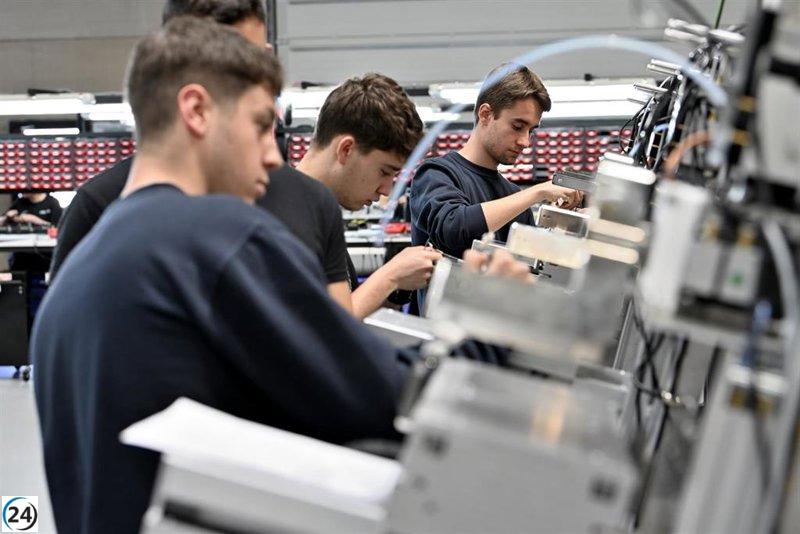 El Ministerio de Defensa firma contrato de 82,6 millones de euros con empresa linarense Sicnova