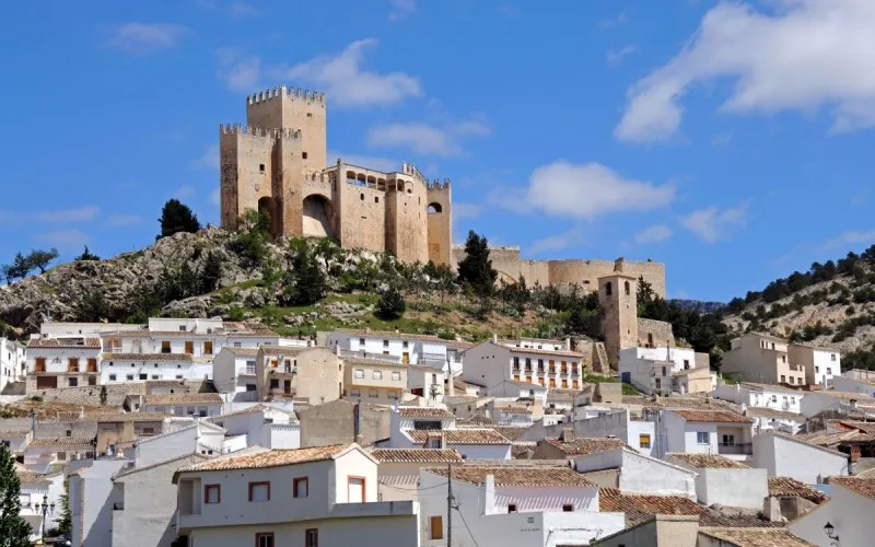 El Castillo de Vélez-Blanco: Una Fortaleza del Siglo XVI