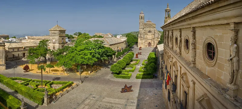 Recorre las plazas de Úbeda, ciudad Patrimonio de la Humanidad