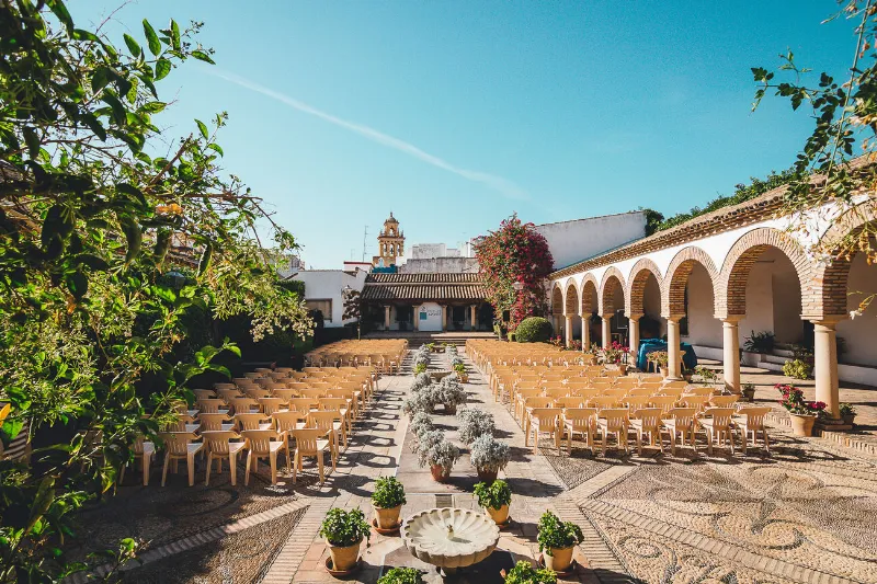Recorrido por los patios andaluces del Palacio de Viana en Córdoba