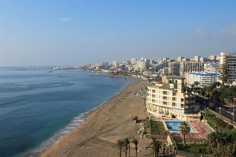 Descansa en las hermosas playas de la Costa del Sol